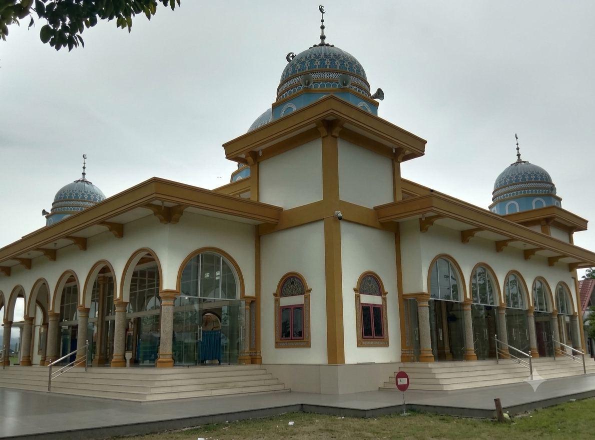 Pembangunan Paving Block Masjid Jami' Al-Ikhlas Gp. Cot Batee BIreuen