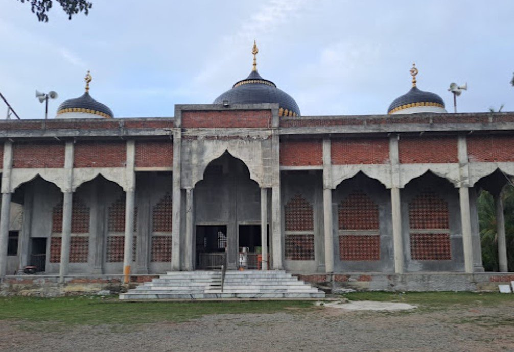 Masjid Besar Baitul Kiram Gp. Peukan Biluy Kec. Darul Kamal Aceh Besar